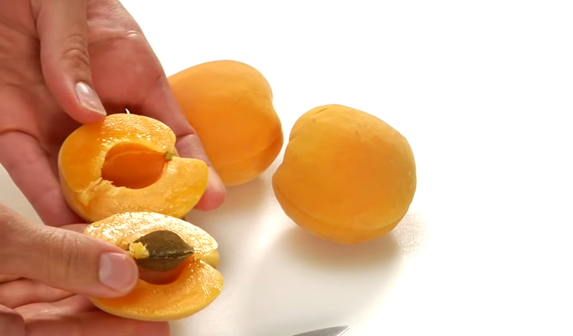 How to Prepare Apricots for Babies